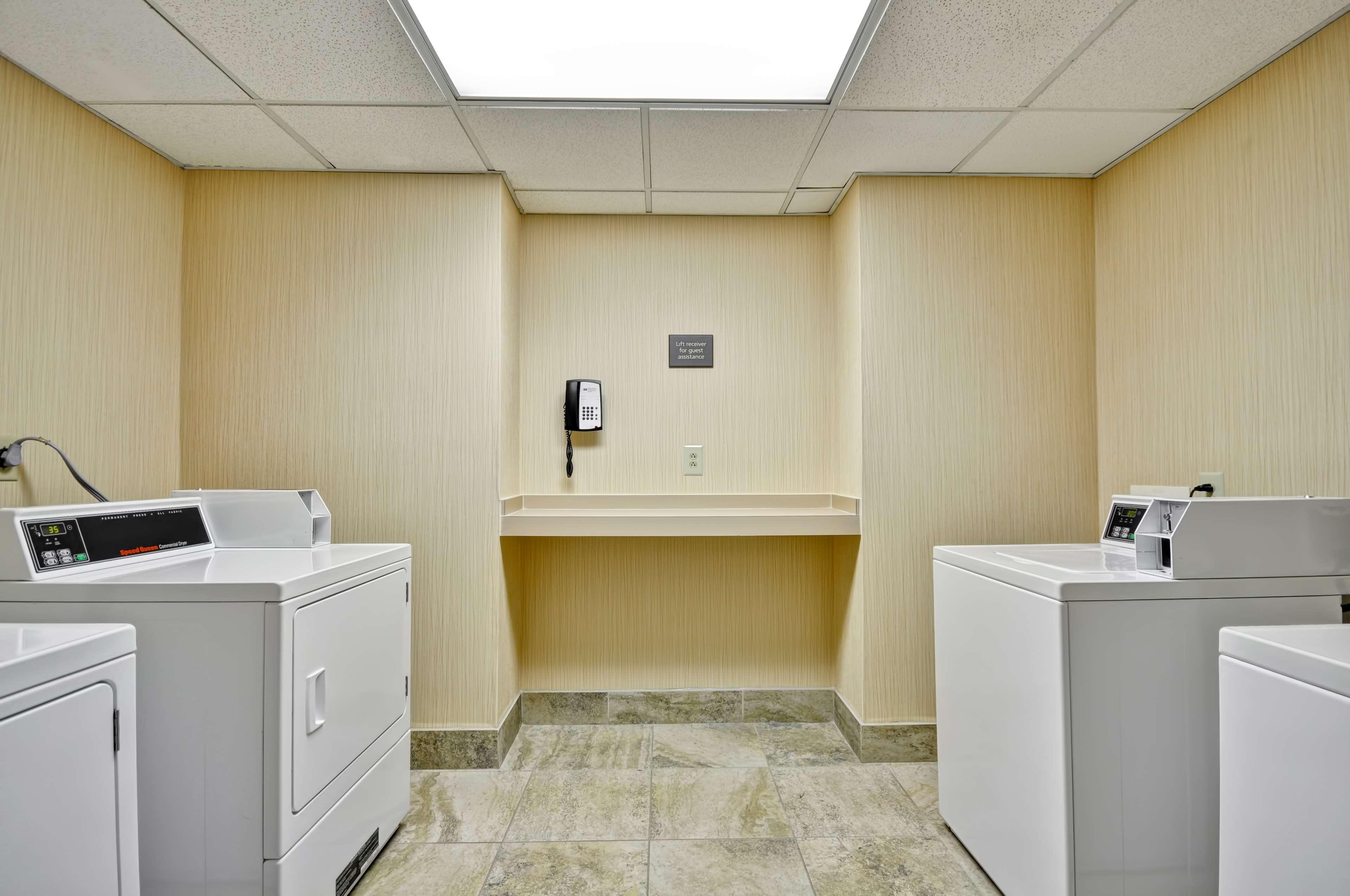 Hampton Inn&suites Charleston/mt. Pleasant-isle Of Palms 3*